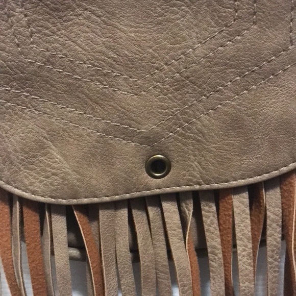 GIC mossimo  fringe leather cross body - Picture 3 of 5